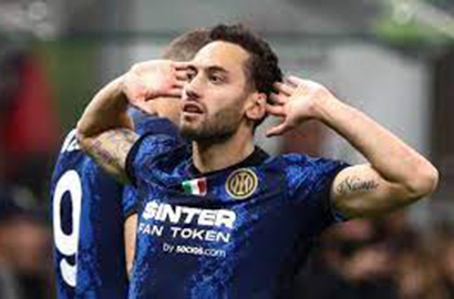 哈坎-恰爾汗奧盧恰球王