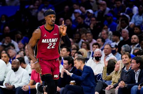 巴特勒帶隊取勝