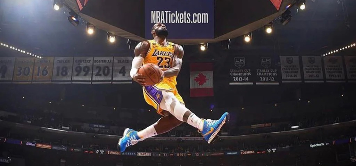 勒布朗-詹姆斯價超過10億美元