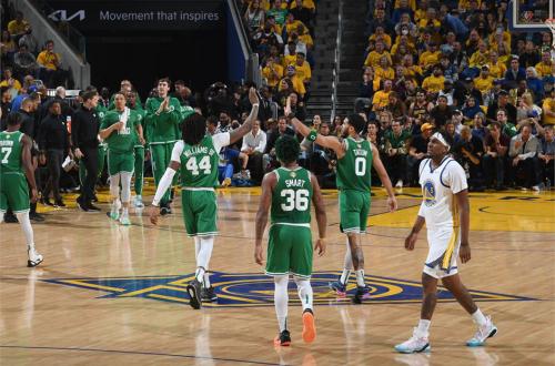 勇士隊不敵塞爾提克