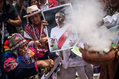 秘魯13名巫師為國家隊施法