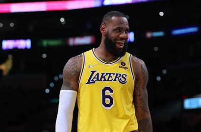 詹姆斯有望成為歷史首位四萬分先生