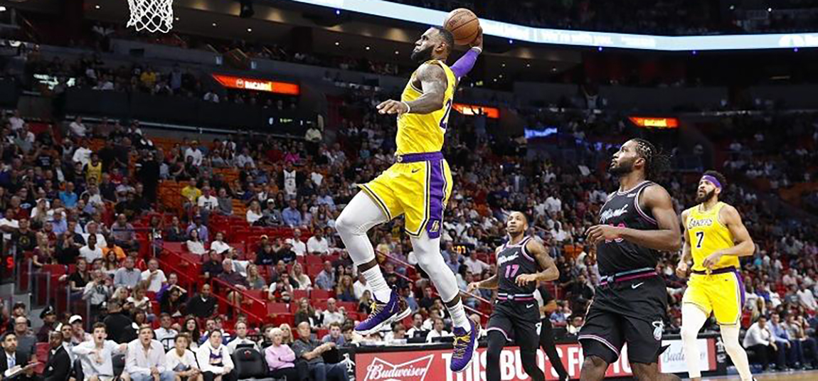 詹姆斯即將加冕歷史得分王