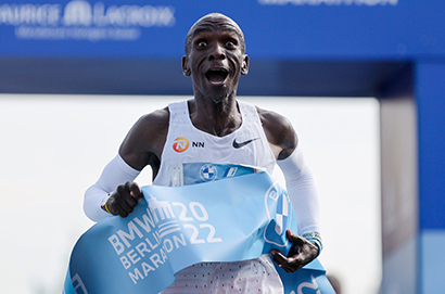 基普喬格刷新馬拉松世界紀錄