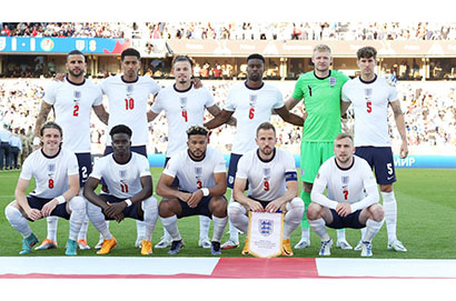 英格蘭遭遇右翼折翅 