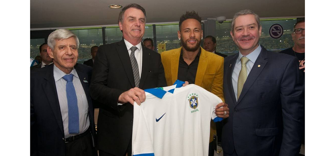 內馬爾在總統選舉中站隊失敗