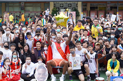 霍華德在台北小學慶生