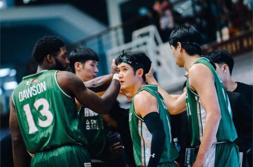 台啤英熊不滿吹判一度罷賽