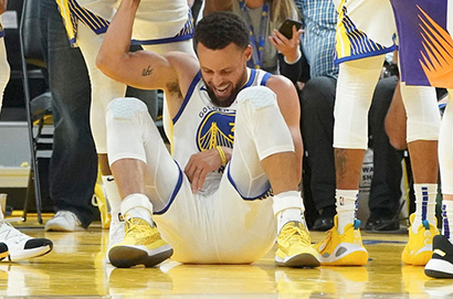 柯瑞遭遇左肩半脫位無需手術