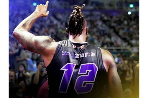 魔獸霍華德復出