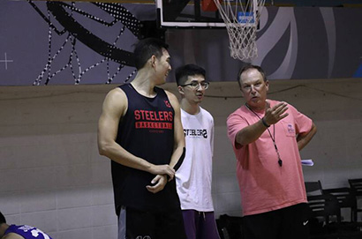 PLG鋼鐵人與總教練莫銳解約