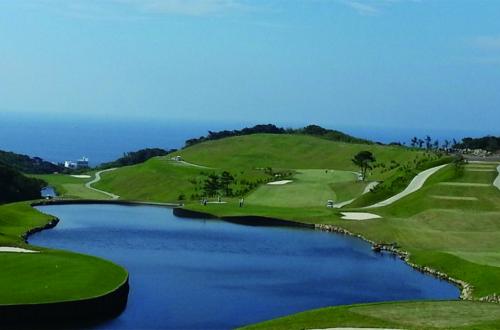 濱海高爾夫球場