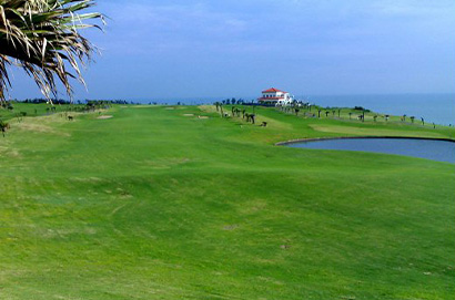 八里國際高爾夫球場