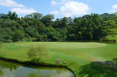 南寶高爾夫球場