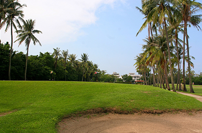 海軍左營高爾夫球場