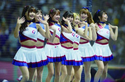 中職啦啦隊女孩