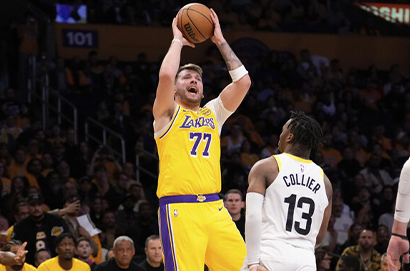 湖人東契奇戰勝爵士