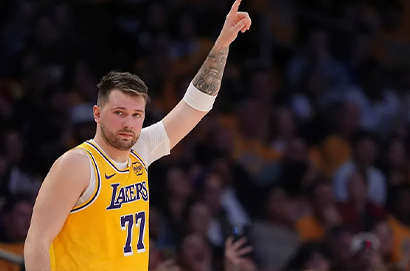 湖人東契奇戰勝爵士