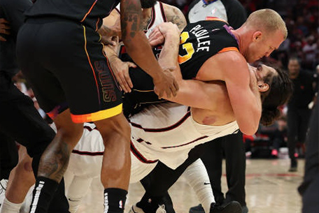 太陽隊與火箭隊火爆衝突