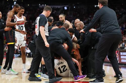 太陽隊與火箭隊火爆衝突