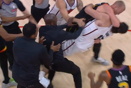 太陽隊與火箭隊火爆衝突